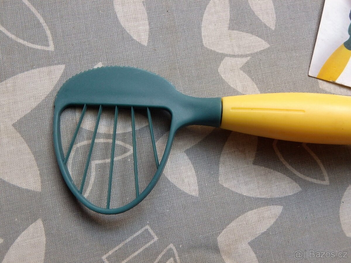 Kráječ / vykrajovač na avokádo - 2