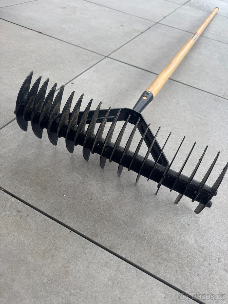 Vertikutační hrábě Gardol - 2