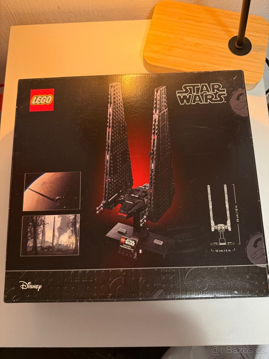 Lego Kylo Ren’s Command Shuttle - 2