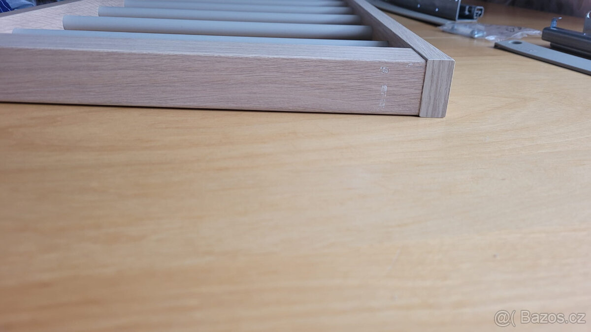 Výsuvný věšák na kalhoty -IKEA - 2