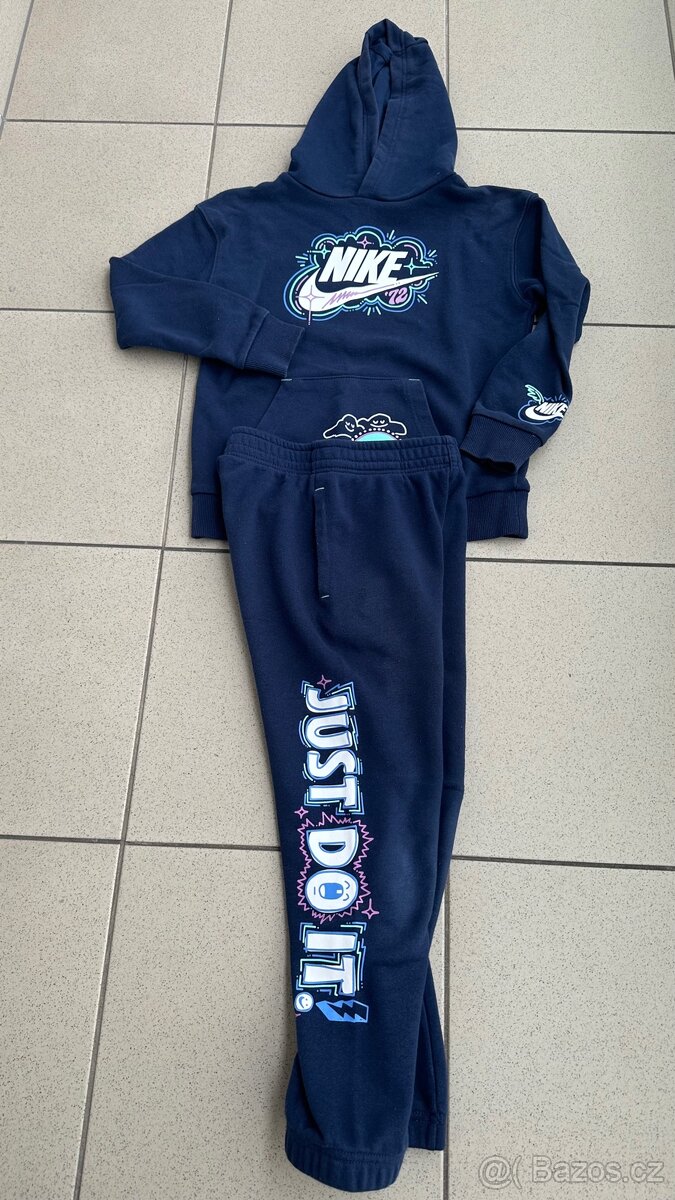 Detska souprava Nike vel.116-122 - 2