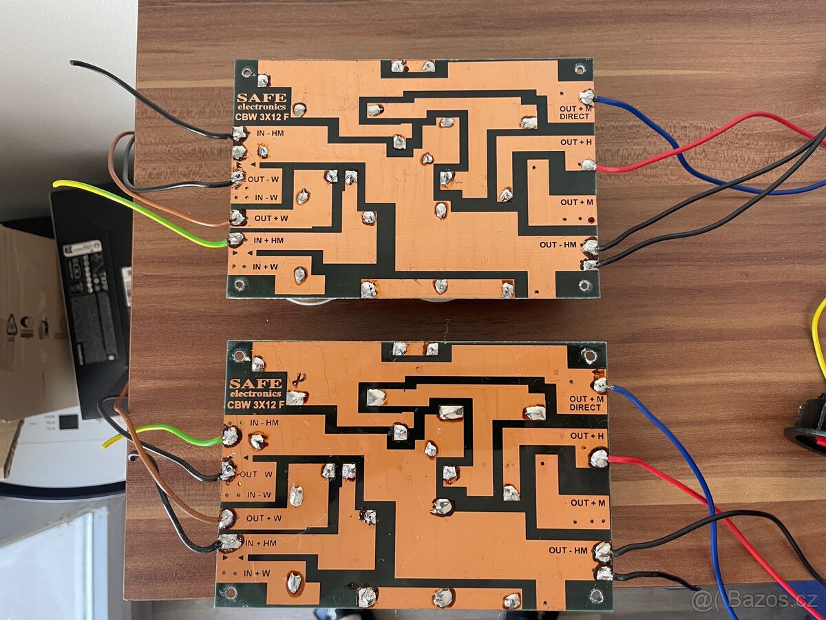 Tesla výhybky, terminály - 2