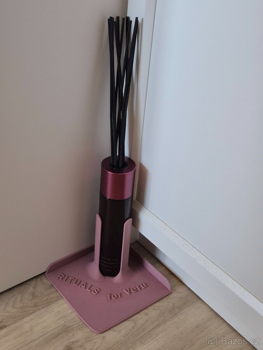 RITUALS stojánek - volitelný text - 2