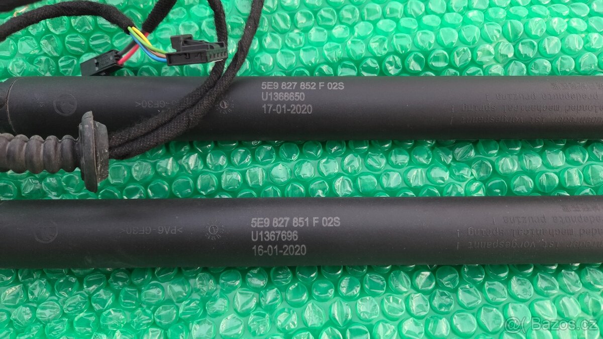 Elektricke vzpery Škoda Octavia - 2