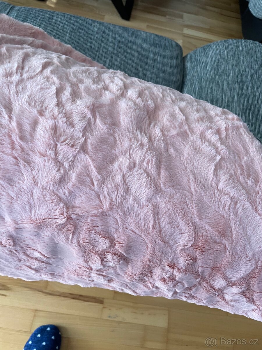 Nova ruzova deka - 2