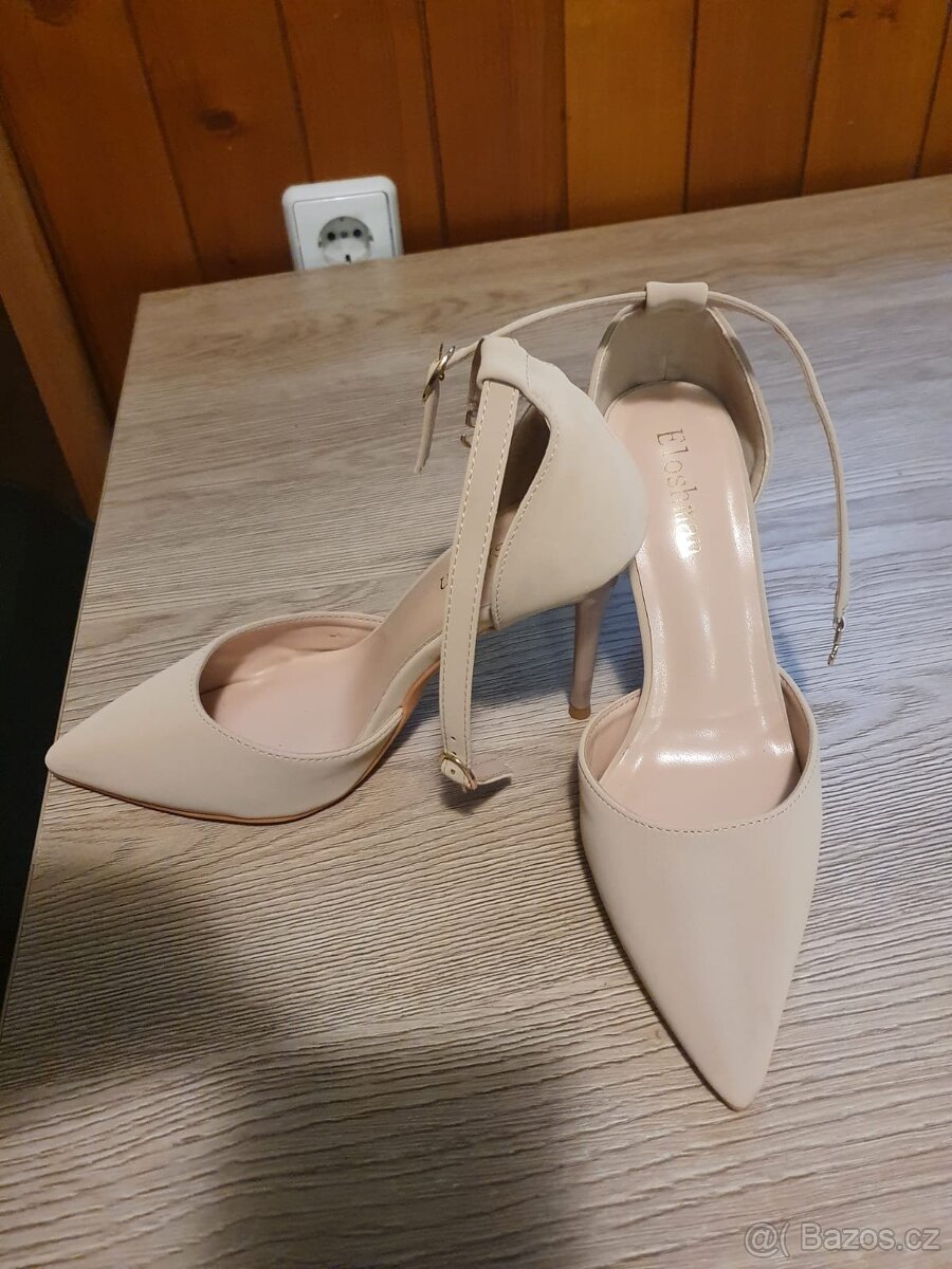 Podpatky velikost 35 - 2