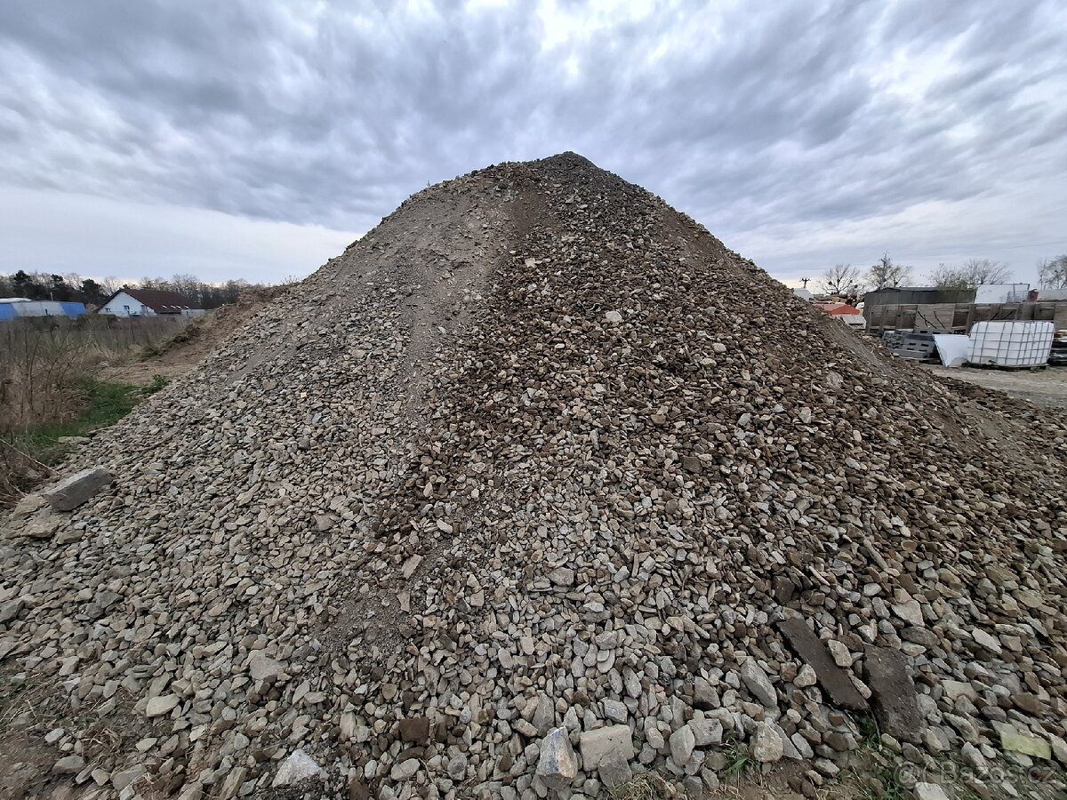 Přesátá zemina - 2