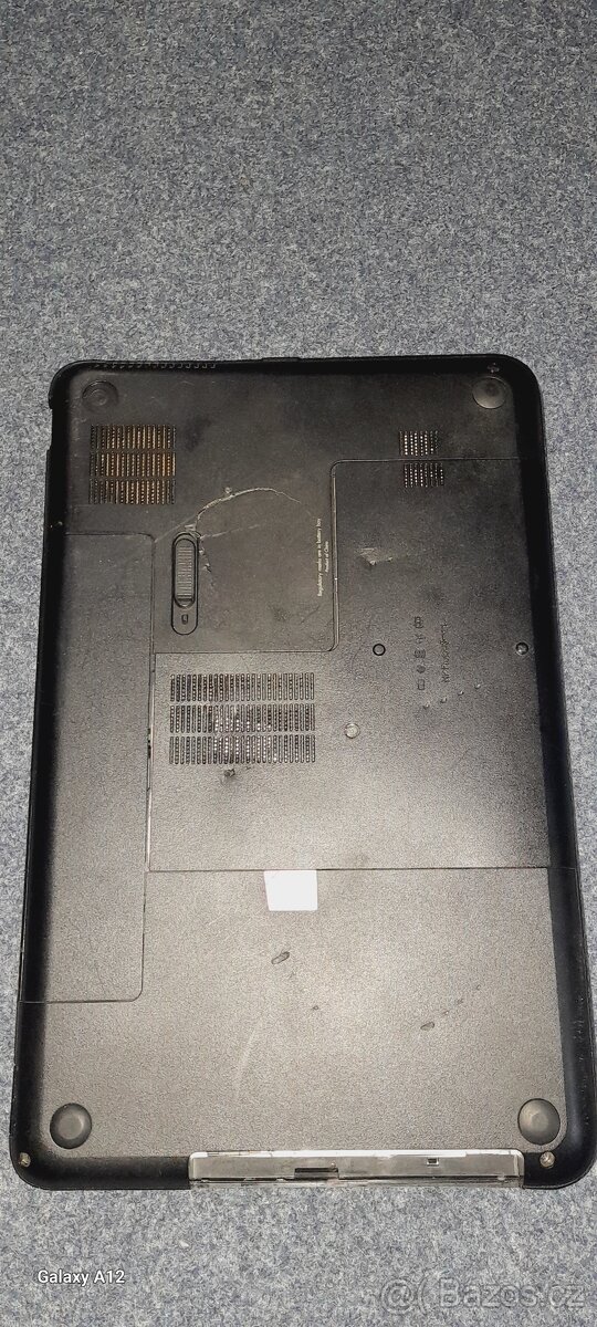 2.X notebook na náhradní díly bez hdd A ram. - 2