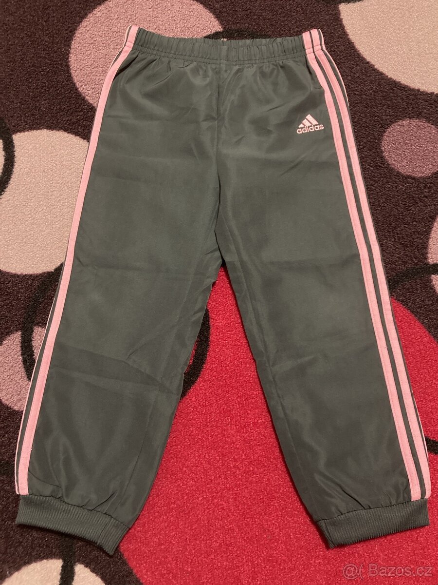 Šusťáková souprava Adidas vel. 104 (3-4 roky) - 2