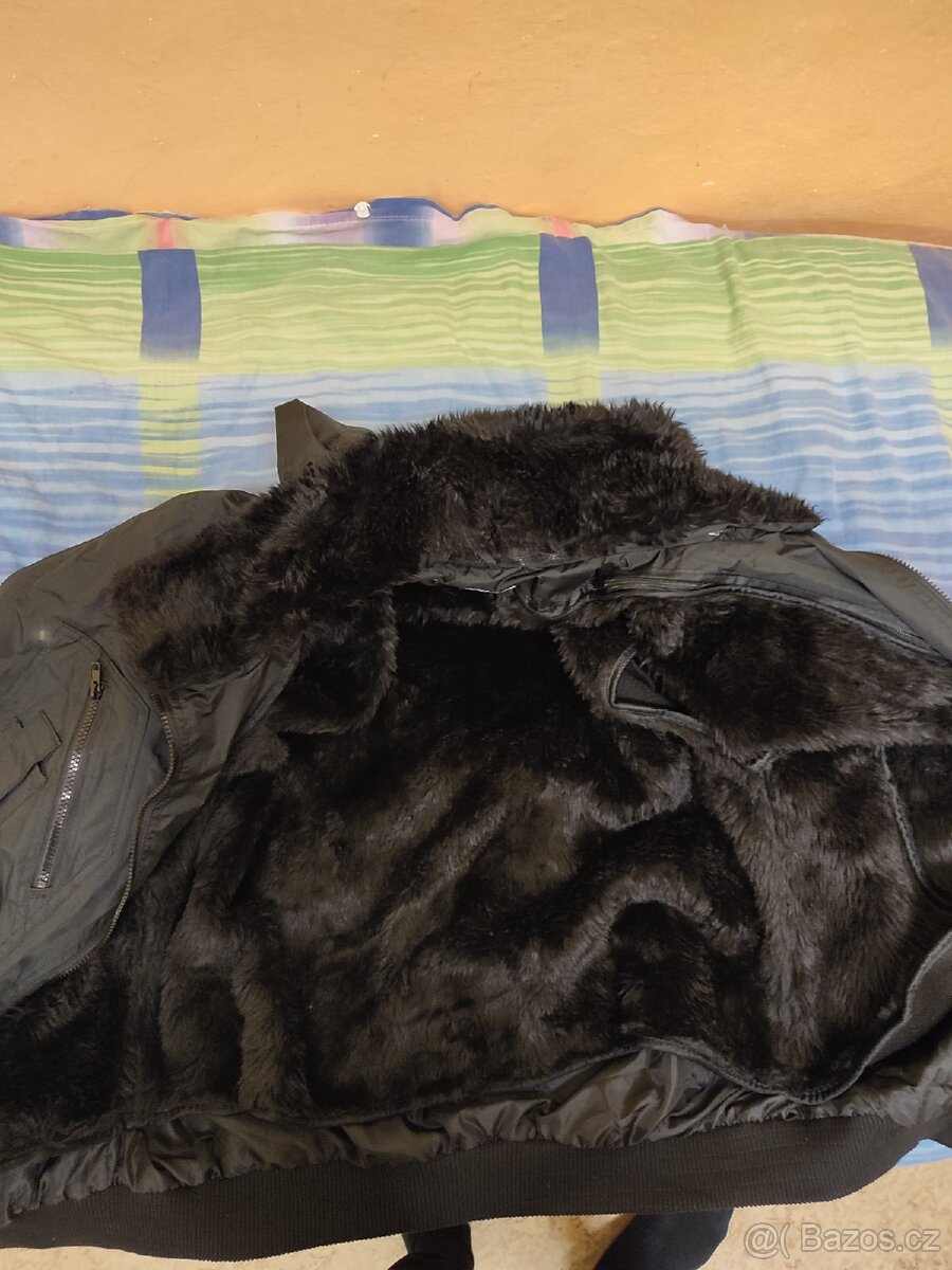 Pracovní nebo zimní bunda - 2