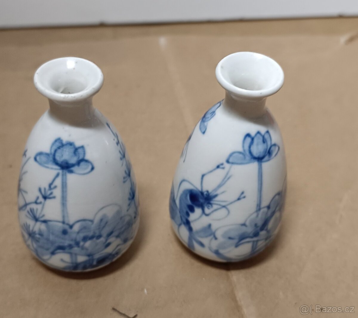 2 x malá porcelánová vázička - 2