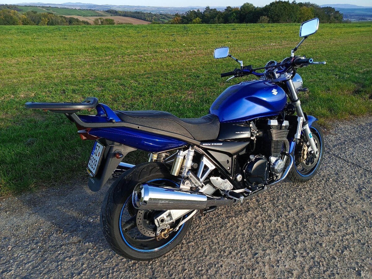 Suzuki GSX 1400 - 2