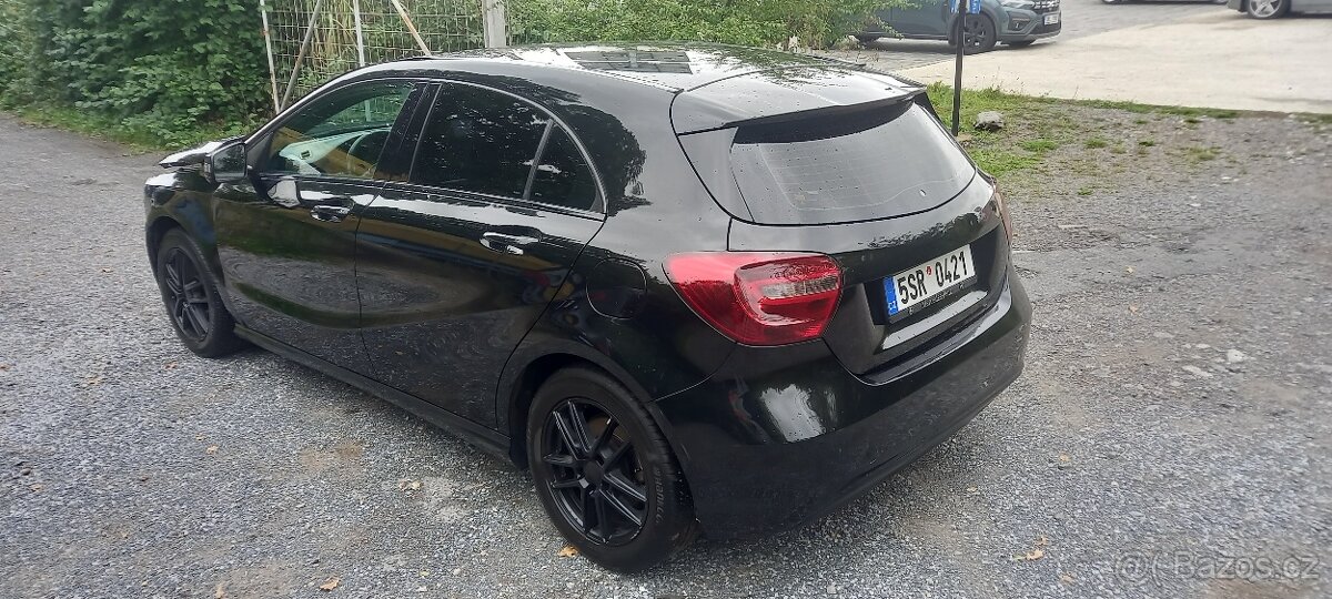 MERCEDES-BENZ A180 1,6i 90kw r.v.2014,KLIMA,KŮŽE,DOHODA - 2