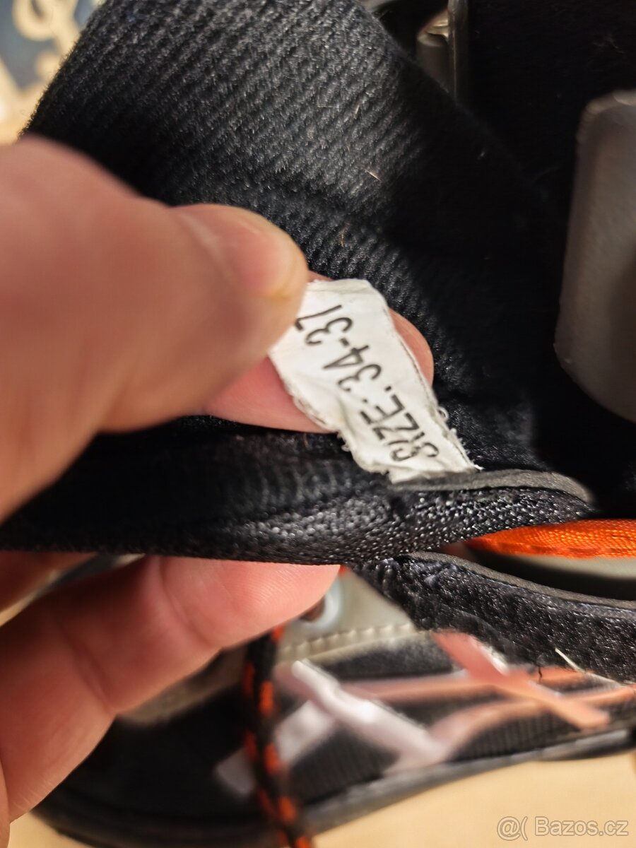 Rostouci brusle velikost 34-37 - 2