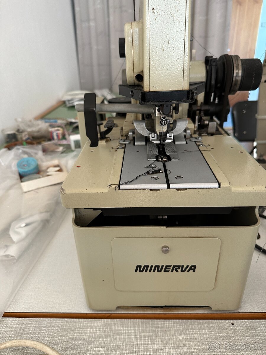 Šicí stroje Minerva a Juki - knoflíkovačka a dírkovačka - 2