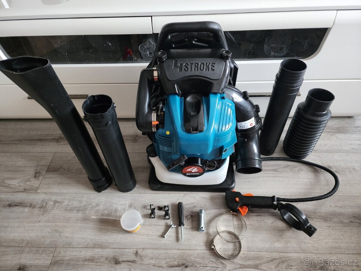 Benzínový zádový foukač listí BBX9900, 4T - 2