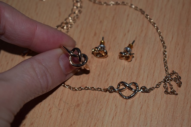 Set náušnice, náhrdelník, prsten srdce - 2