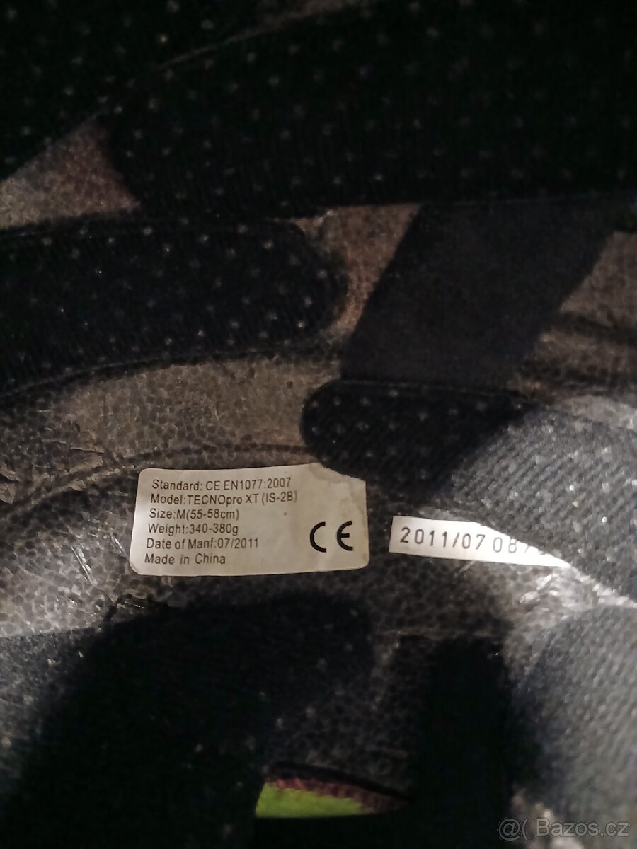 Dívčí přilba na lyže nebo brusle - 2