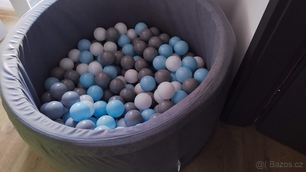 Bazén s míčky - 2