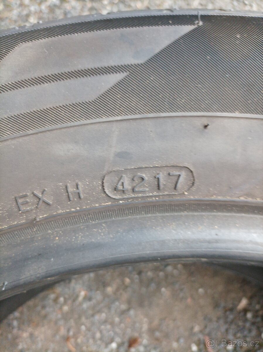Prodám pneu 225/60 R17 - 2