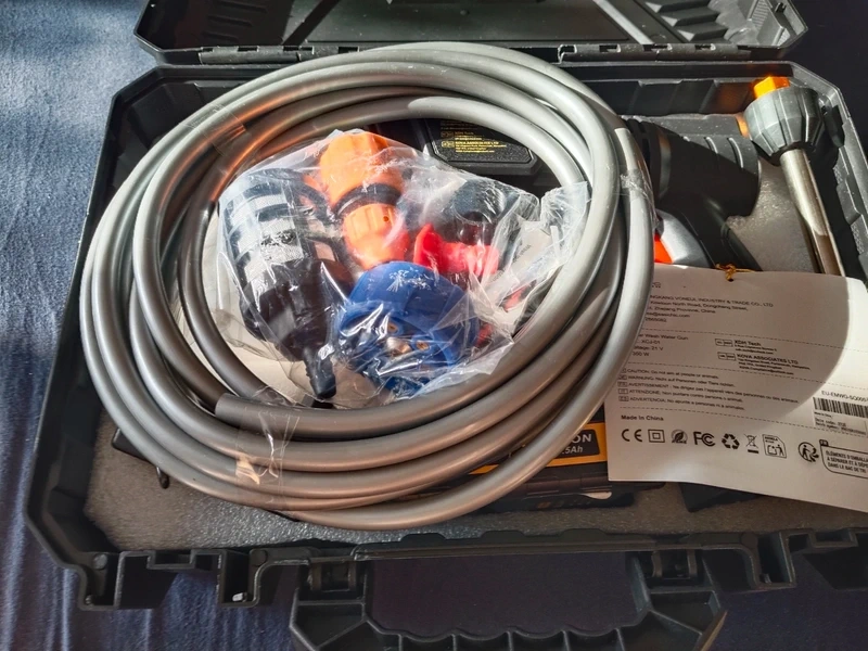 Aku tlakový čistič pro auto - 2