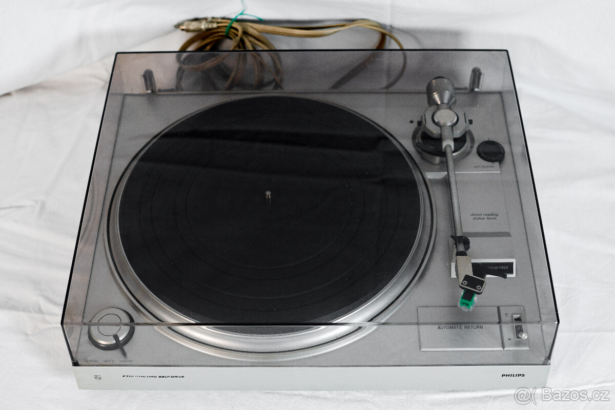 gramofon Philips F 711 - 2