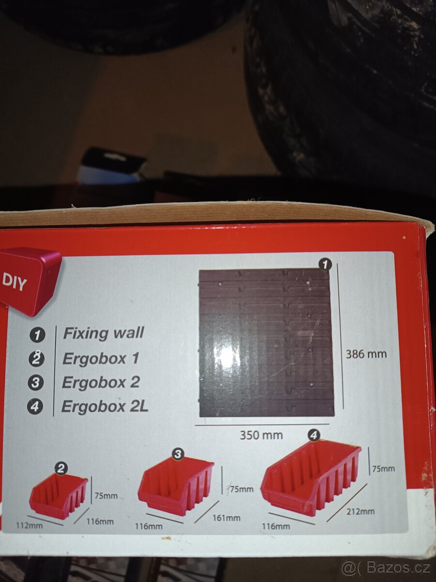 Plastový držák na zeď na nářadí - 2