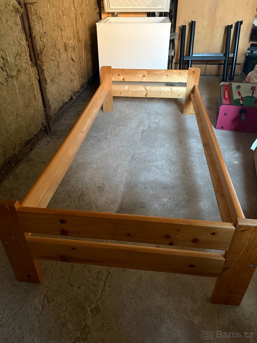 Prodám jednolůžkovou postel + matraci + šuplík - 2