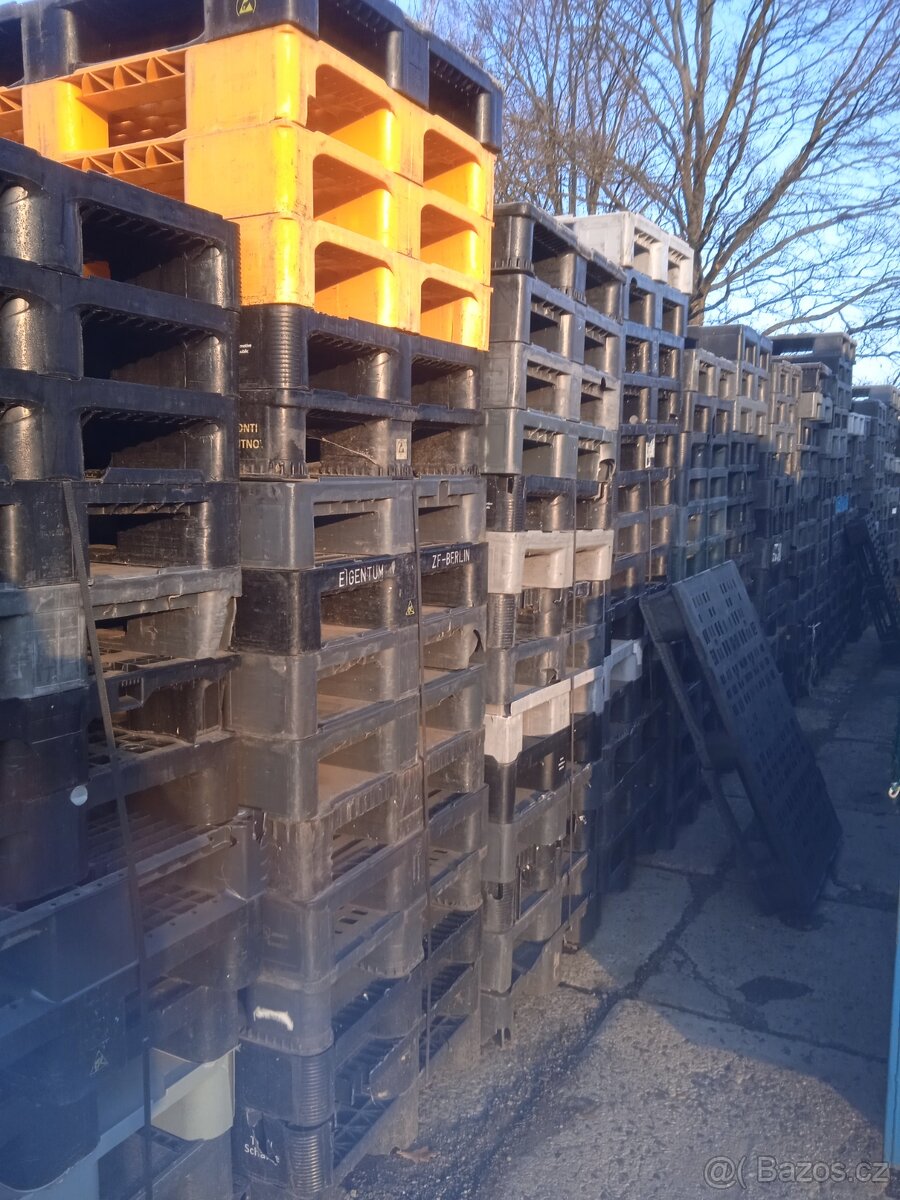 Plastové palety 120x80cm - 2