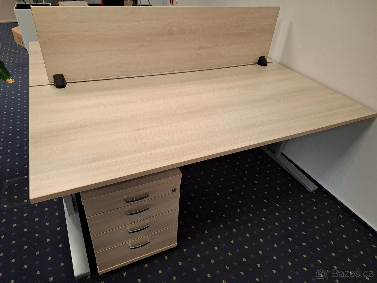 Kancelářský nábytek - 2