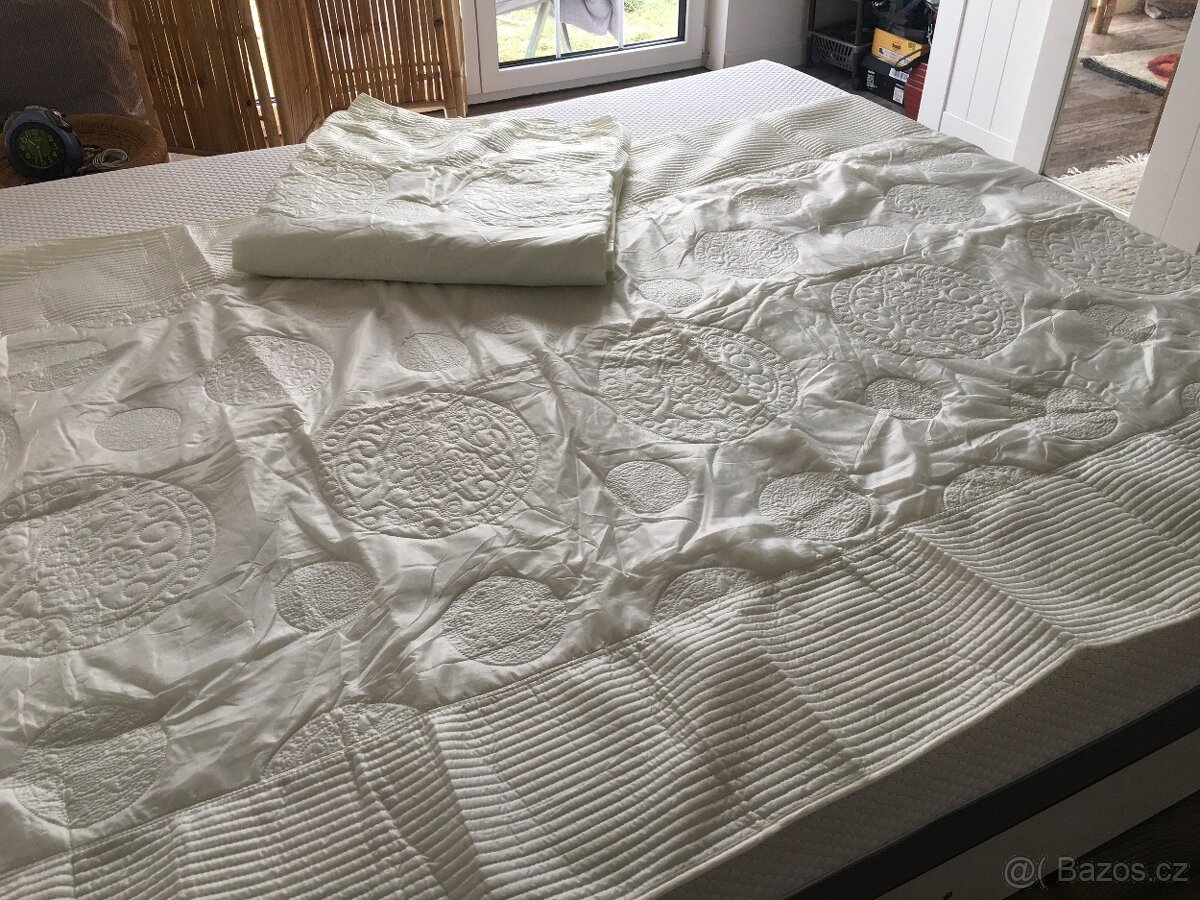 Krásný přehoz na postel 2ks - 2
