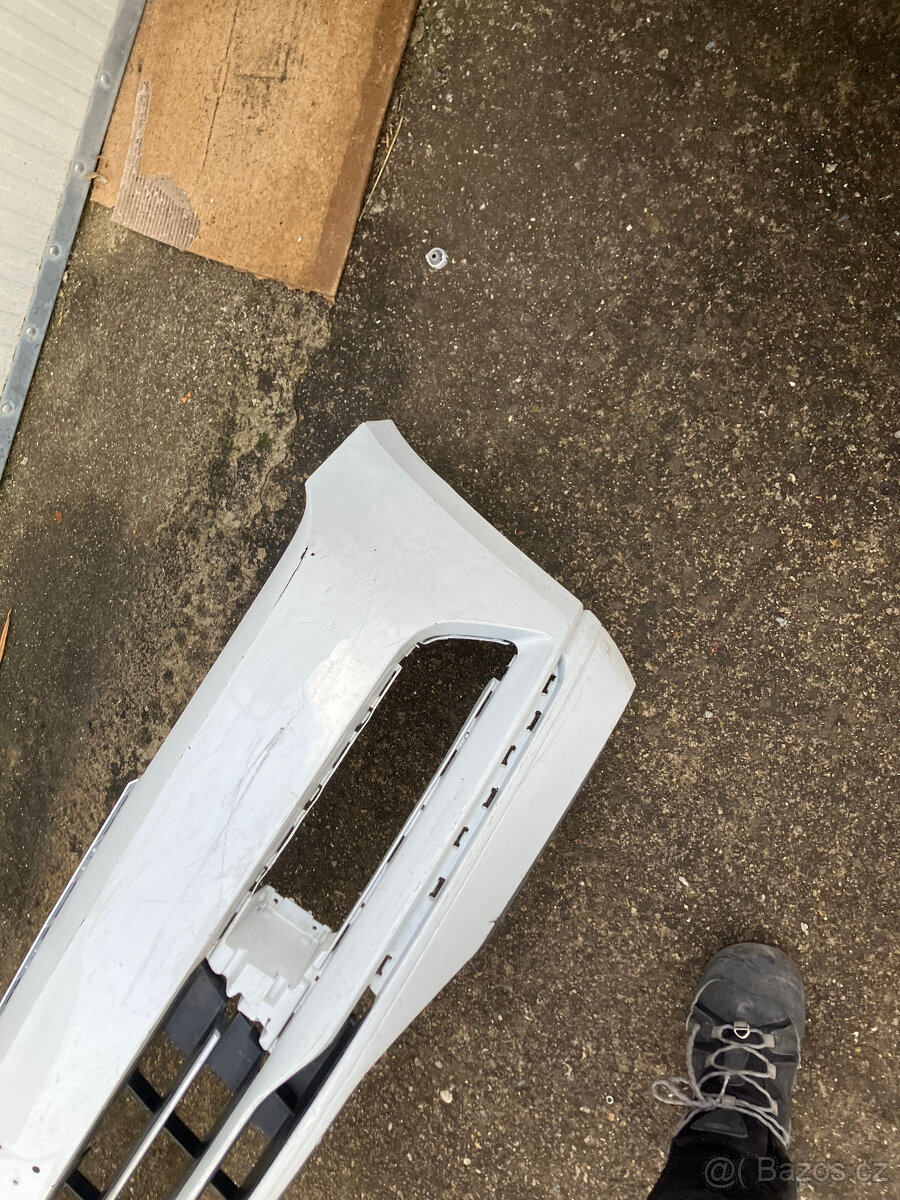 predni naraznik vw passat b8 14-19 bily holy - 2