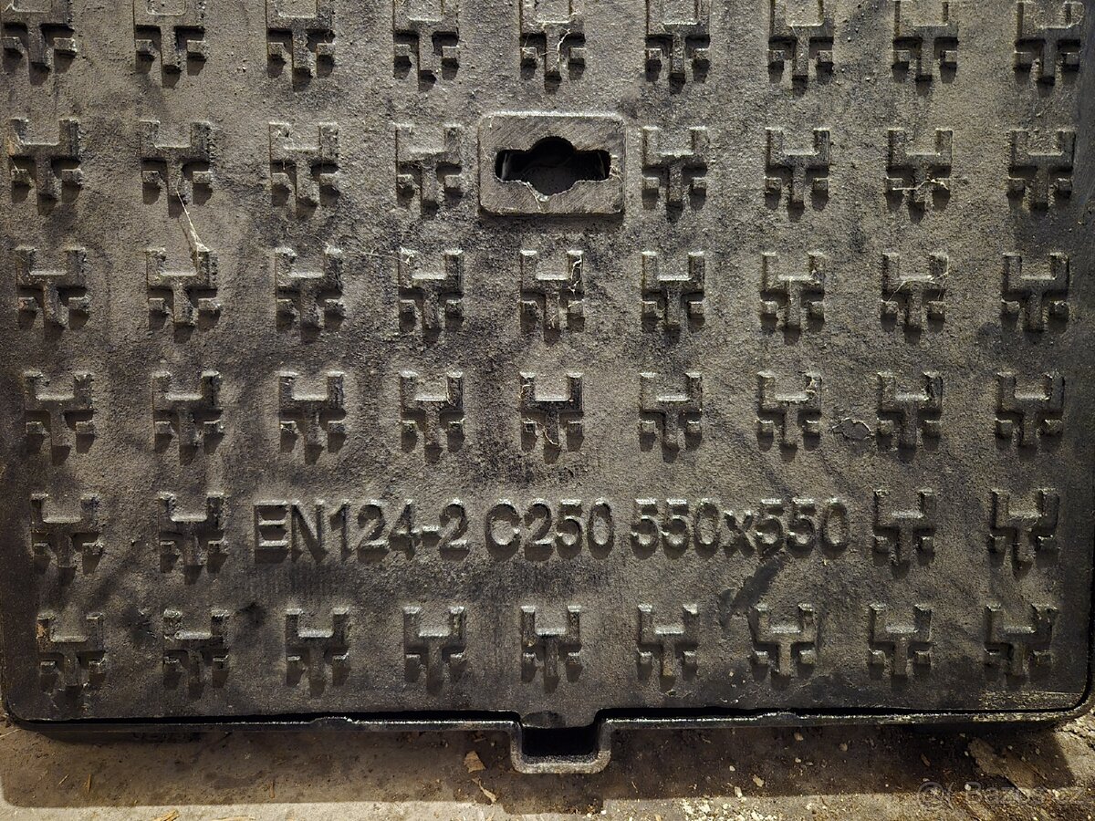 Litinové poklopy 550 x 550 - 2