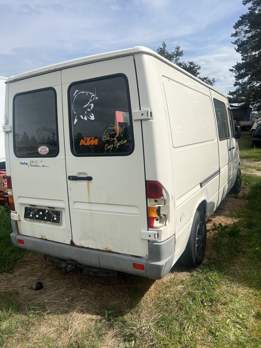 Prodám díly na mercedes sprinter 2,9 - 2