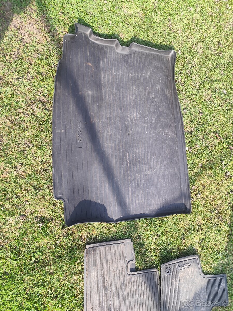 Peugeot 5008 ii gumové koberce - 2