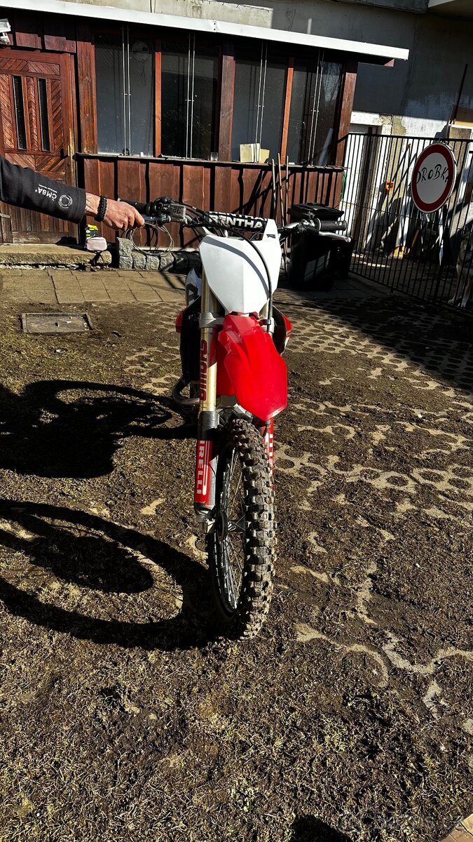Prodám Hondu CRF450R