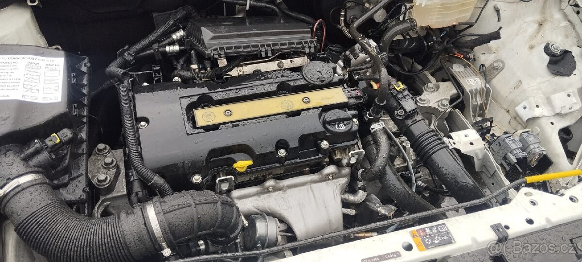 Opel Astra j (dily) - 2