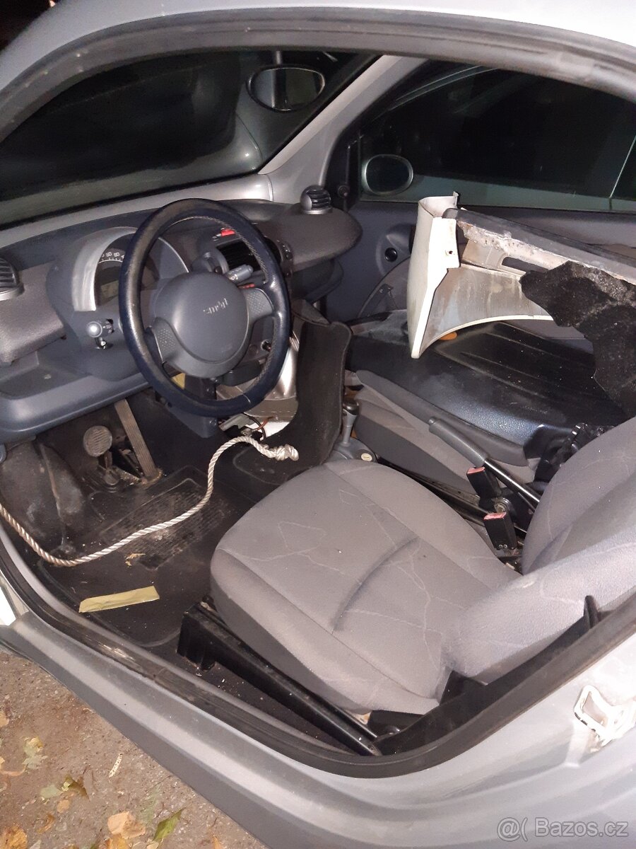 Smart r.v. 2001, 0,6i, 40kW na ND - 2