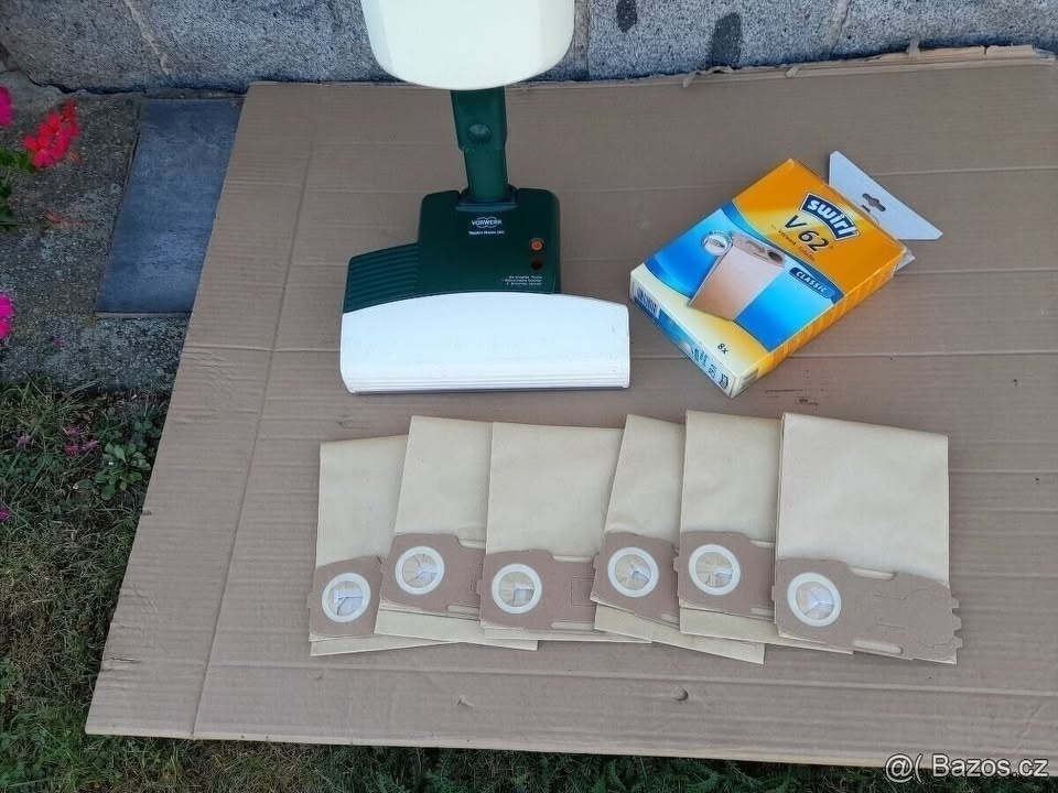 Vysavač Vorwerk 121 s elektronickou klepaci hlavicí - 2