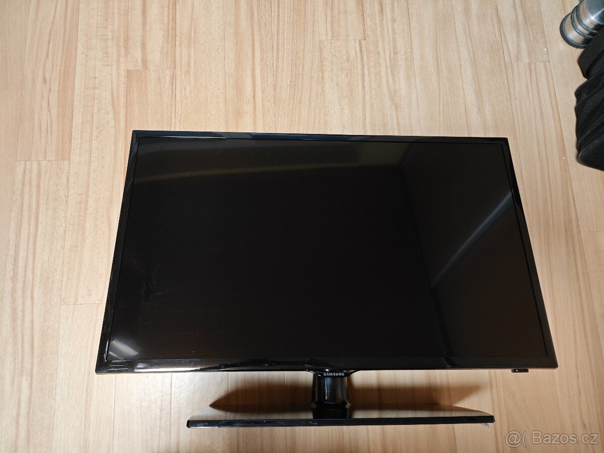 LED Full HD - TV nebo PC monitor Samsung UE32F5000 - 2