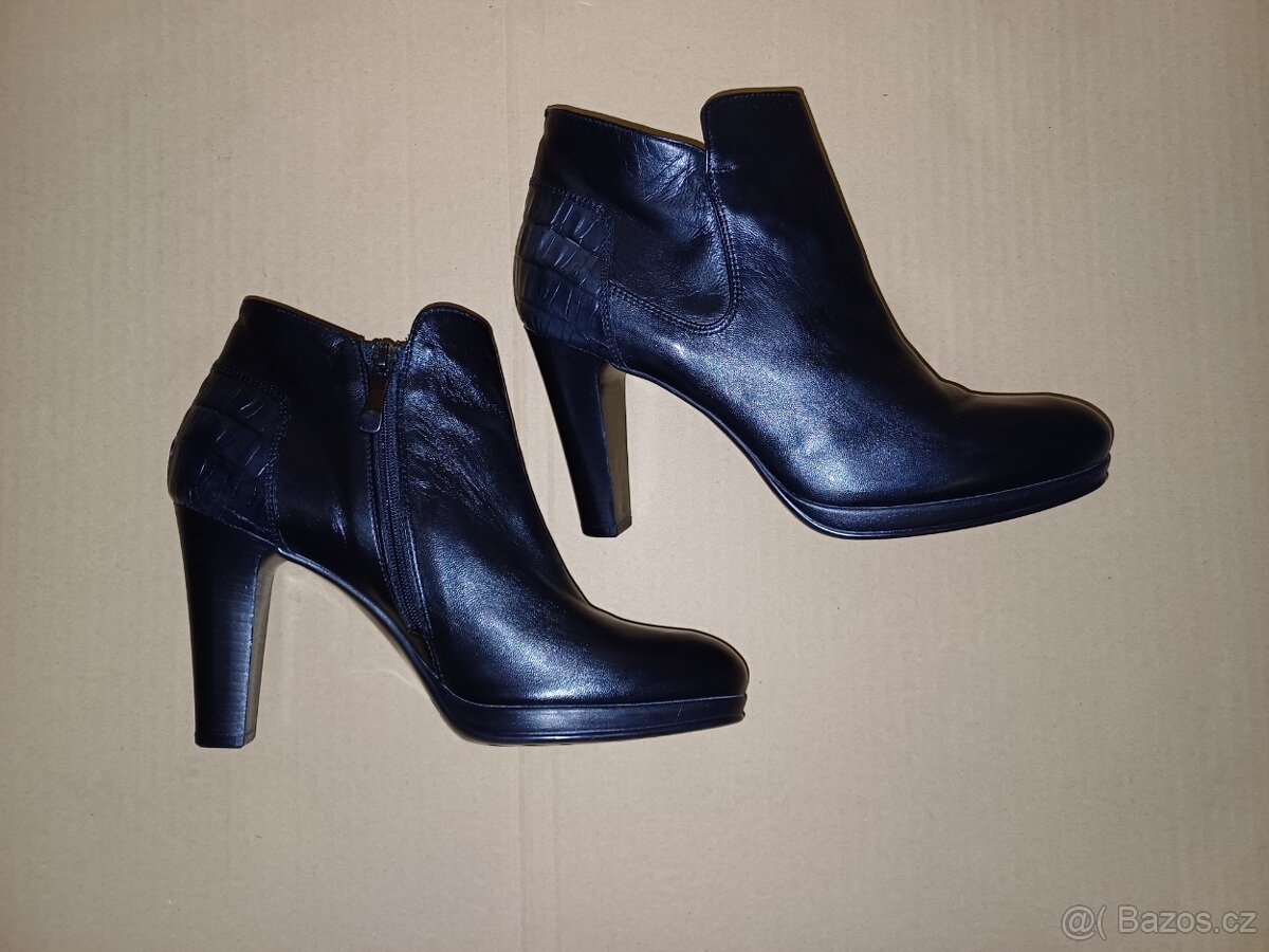 Černé kožené kotníkové boty vel.40 - 2