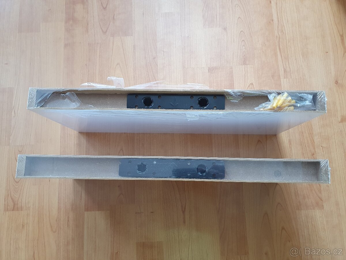 Nástěnná police bílá 50cm - 2