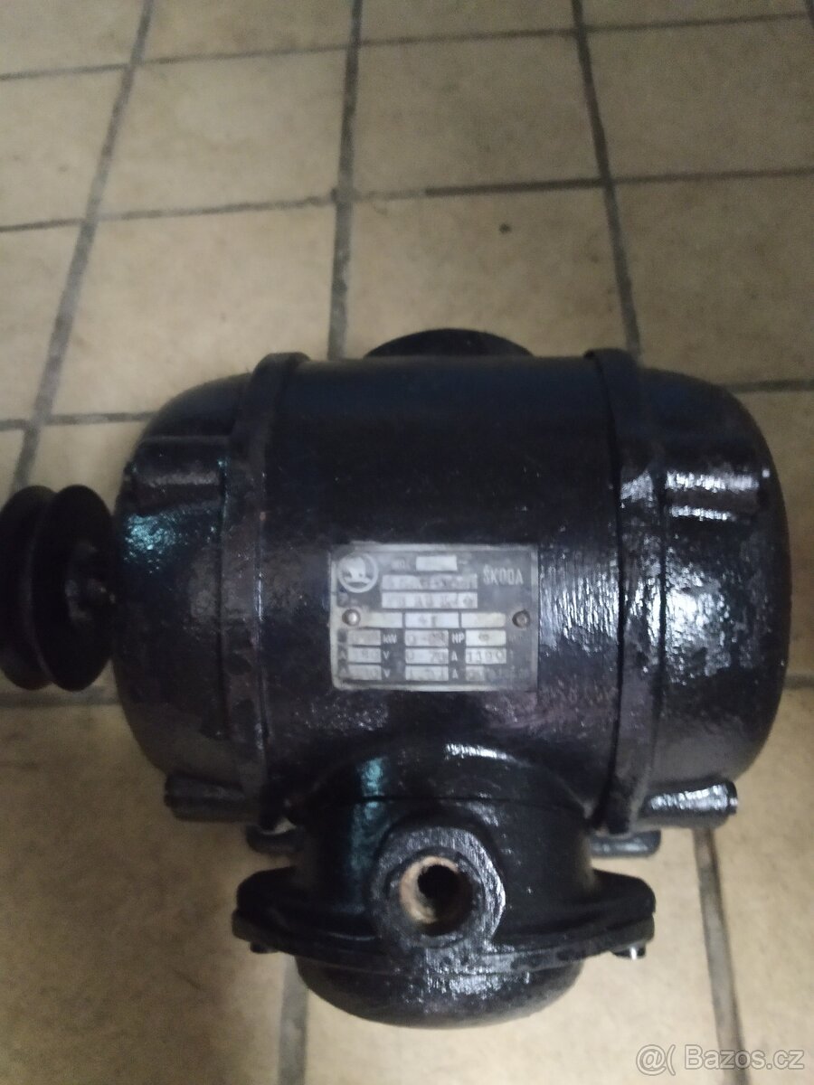 Retro elektromotor Škoda - 2