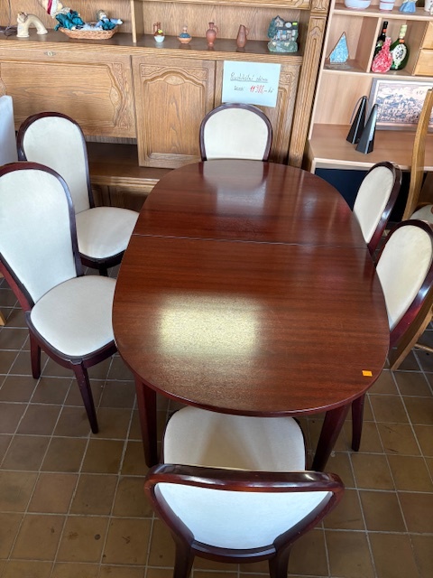 sestava stůl a 6 zidlí mahagon - 2