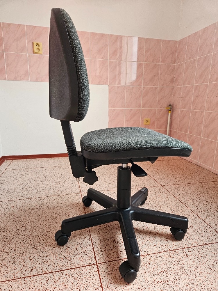 Otočná dětská židle - 2