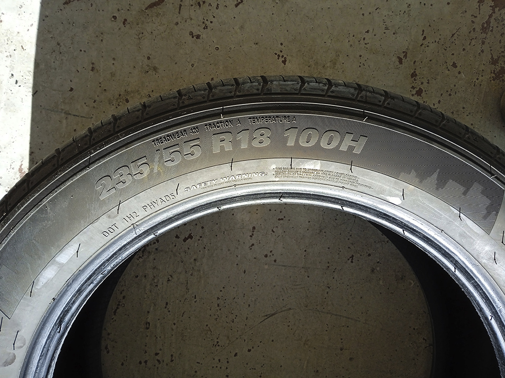 Letní pneu 235/55 R18 100H - 2