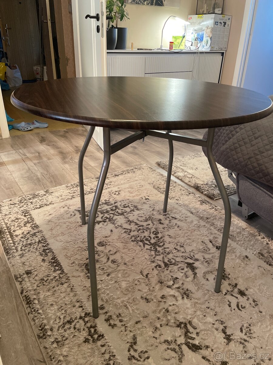 Jídelní stul - 2