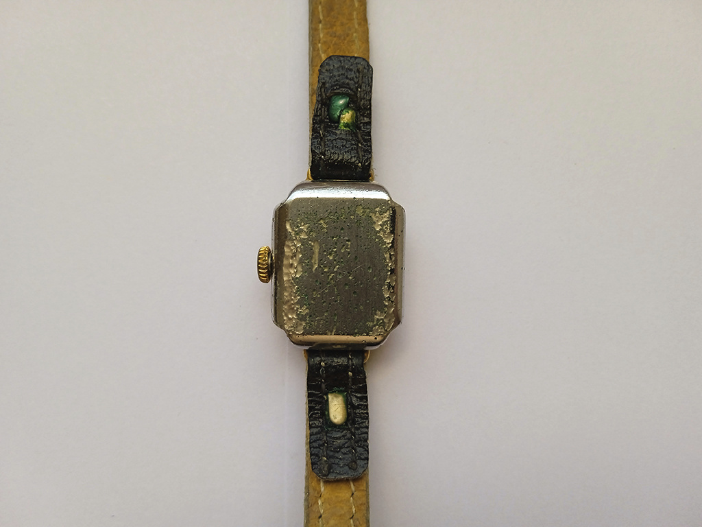 Starožitné dámské hodinky Luč - 2