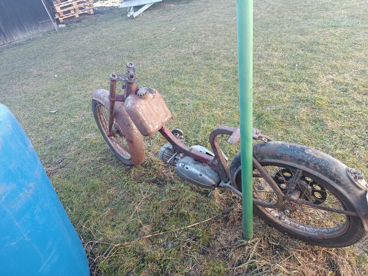 Jawa 50/ 550 pařez - 2