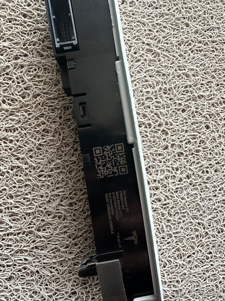 Overhead console Tesla 3 P109257300L - 2